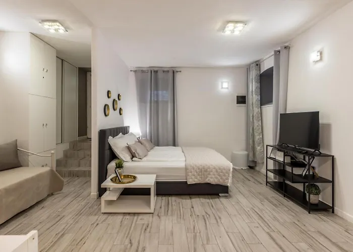 Apartments And Rooms Villa Lina